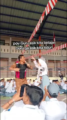 #smkmumamajenang #smkbisa #fypシ゚ #pelajarsekolah #firal #stmdoskq🥶 #goyang 