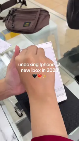 iphone 13 in 2025 super cute 🤩 #iphone #iphone13 #fyp #simplestorejepara #unboxing #jepara 