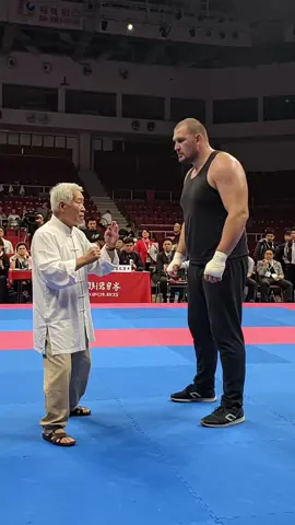 Old man always easily wins games #kungfu #wushu #master #funnyvideos #taichi #fyp @mayagorgan 