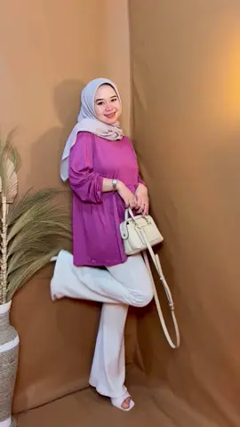 Kaos polos Ruffle lengan panjang. Berbahan adem bumil friendly ini mah . Yakin ga di co harga nya lagi murah nih 🤩💕 #kaospolos #kaosoversize #kaoswanita #kaosmurahtiktokshop 