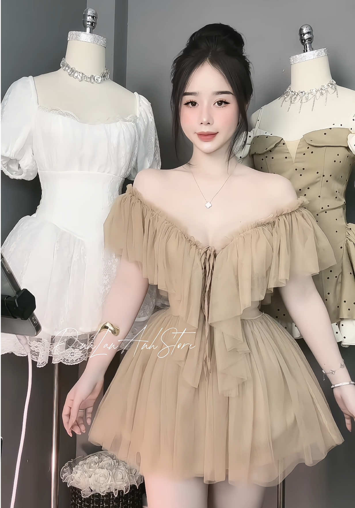 E lên thêm dạng đầm , dài hơn ạ , có mút và bo chun phía sau ạ 😻🤩 #xuhuong #sangchanh #dodepgiare #quanaohottrend #damditiec #dutiec #damxinh #damdep #setvayxinh #setvay 