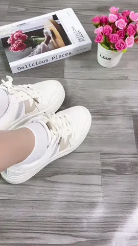 Giày thể thao nữ phong cách. #giaydepxinh #giaydep #giaythethao #giaysneaker #giaynuxinh 
