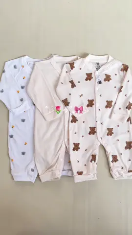 Cute banget🤏🏻 jangan lupa join live sekarang yaa!! #sleepsuit #bajutidur #piyamabayi #sleepsuitbayi #bajubayimurah #bajubayinewborn #baby #fyp 