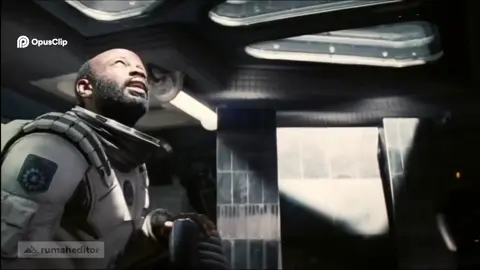 Gargantua adalah contoh langka di mana sains dan fiksi ilmiah digabungkan dengan sangat baik. Meski beberapa aspeknya diperindah untuk alur cerita, secara umum, representasinya sangat akurat berdasarkan pengetahuan fisika modern.  Sc: Rumah editor  #edukasi #flm #sifi #opusclip #blackhole #interstellar 