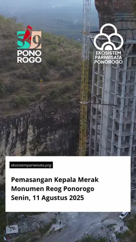 Yuk kita lihat proses pemasangan kepala merak untuk Monumen Reog dan Museum Peradaban Ponorogo!! #monumenreogponorogo #ekosistempariwisataponorogo #ponorogohebat #fyp #2025