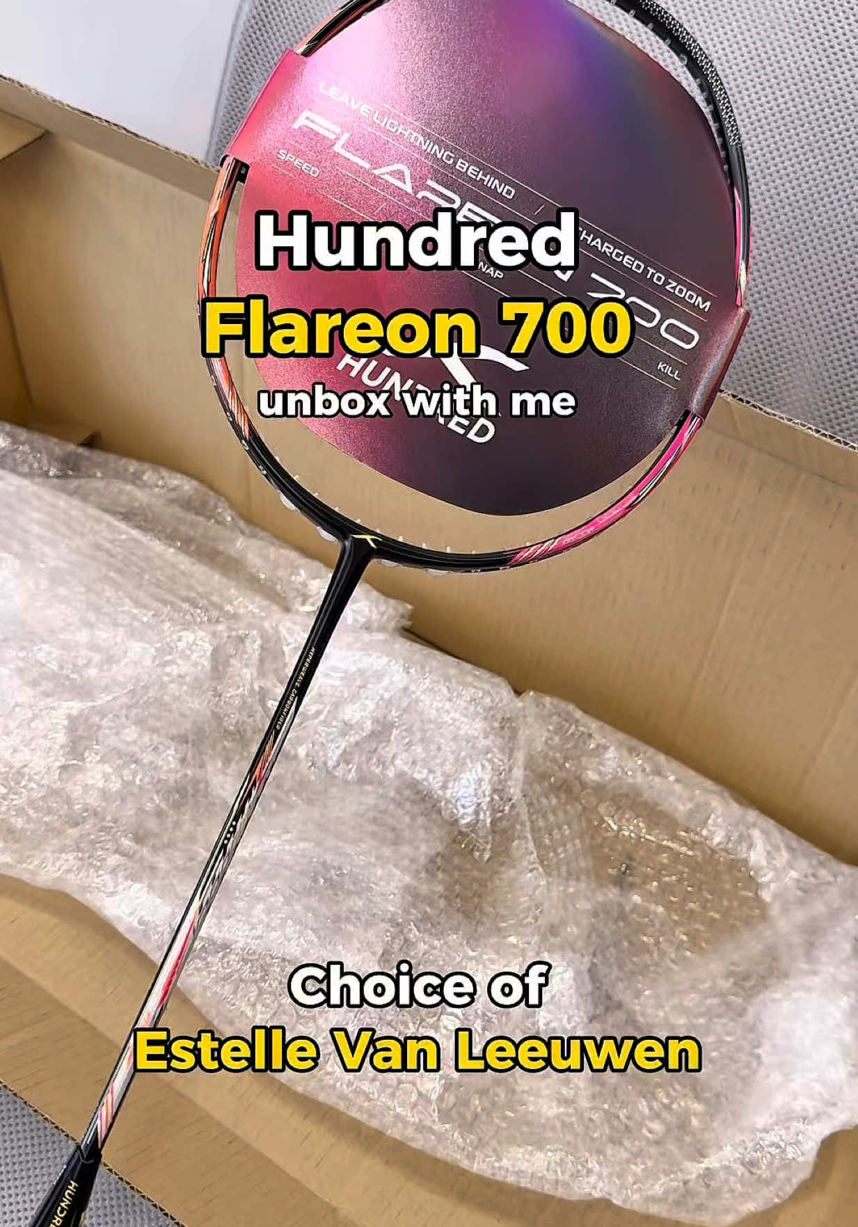 The all new Hundred Flareon 700 just arrived today! It is the new racket of Estelle Van Leeuwen of England 🏴󠁧󠁢󠁥󠁮󠁧󠁿😎 @Hundred Malaysia Store  #fyp  #foryoupage  #badminton  #badmintonlovers  #hundredmalaysia  #hundredbadminton  #estellevanleeuwen  #unboxing  #racketreview  #viral 