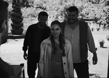 #hudutsuzsevdadizi #miraydaner #miraydaner #halzey #خليل_ابراهيم_زينب 