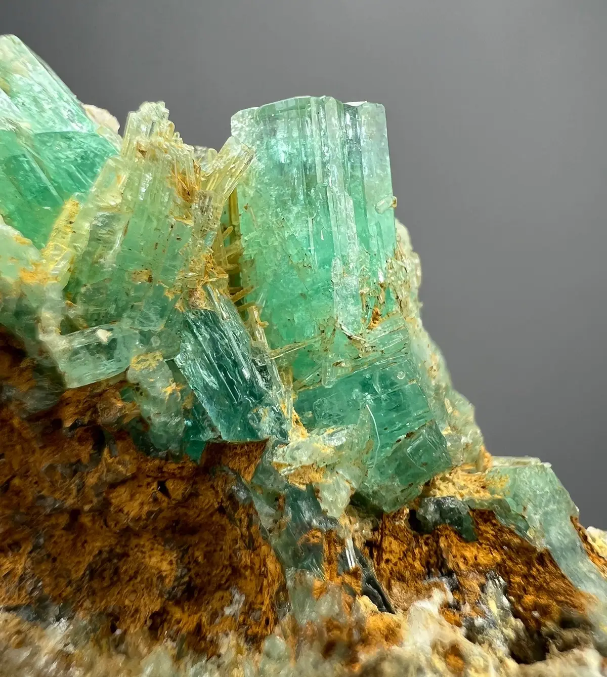 Emerald from Panjshir Afghanistan  #gemstone #gems #foryou #foryoupage #explore 