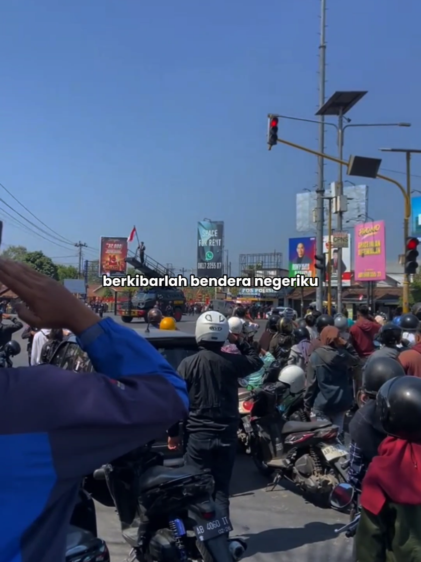 ihatlah mereka masih mencintai negeri ini walaupun selalu tersakiti🙂 🎙️: @shannashannon - Berkibarlah Bendera Negeriku #BerkibarlahBenderaNegeriku #shannashannon #CintaNegeri #TanahAir #LaguWajibNasional #LaguKemerdekaan #BenderMerahPutih #Upacara #Agustus #2025 #Youtube #Tiktok #Spotify #LirikLagu #LirikMusik #LaguIndonesia #Viral #Trending #Senandung #Cerita #Lagu #Musik #RuangMusik #LaguViral #LaguTop #SenandungCerita #ForYouPage #FYP 