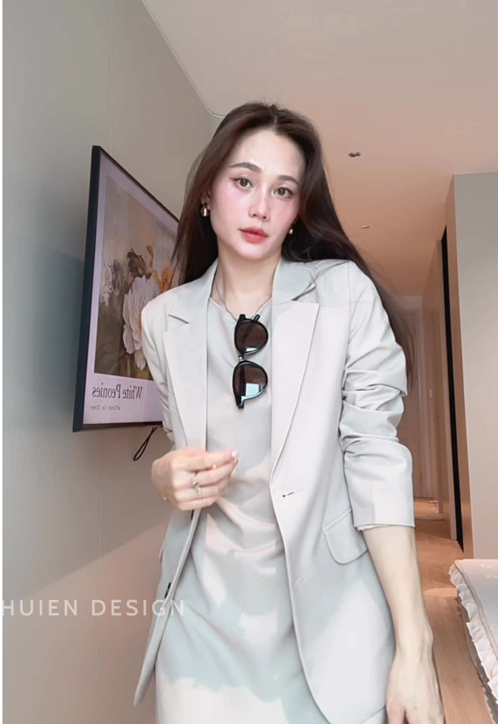 Set từng làm mưa làm gió trên kênh, nay đã về rồi nha các nàng #huiendesign #thoitranghanquoc #thờitrang #thoitrangcongso #hangthietke #blazer #chanvay #quanbaggy #somi #jeans 