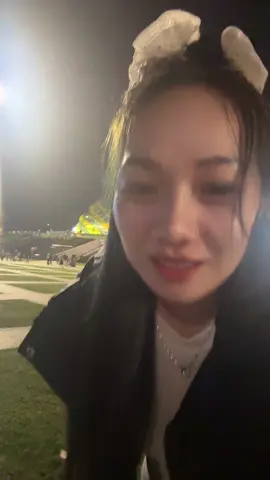 Kệ nhắm mắt yêu ln 