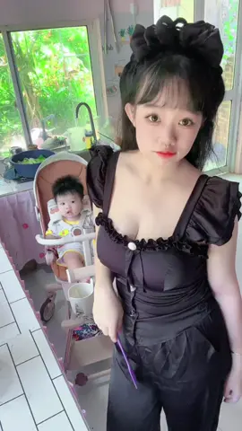 Búp said: Mẹ ơi con đói 🤣🤣#xuhuongtiktok #vairal 