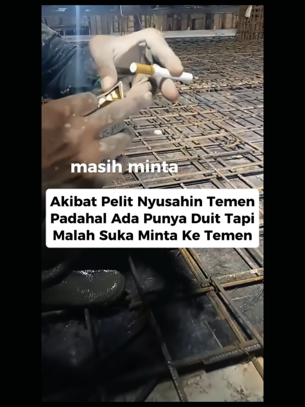 rokok minta padahal punya uang