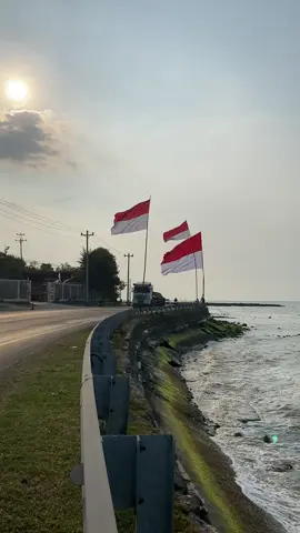 Apapun yang terjadi, tetap kibarkan Merah-Putih 🇲🇨🫡 #Rembang #RembangViral #rembang24jam #hutri80 #merahputih #sluke #fyp 