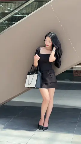Một chiếc túi luôn được các quý cô nhà GILAN ưu ái nhận xét “đẹp đến từng chi tiết”. Các nàng cùng xem video cận cảnh để check var nha #GILAN #TúiXáchCôngSở 