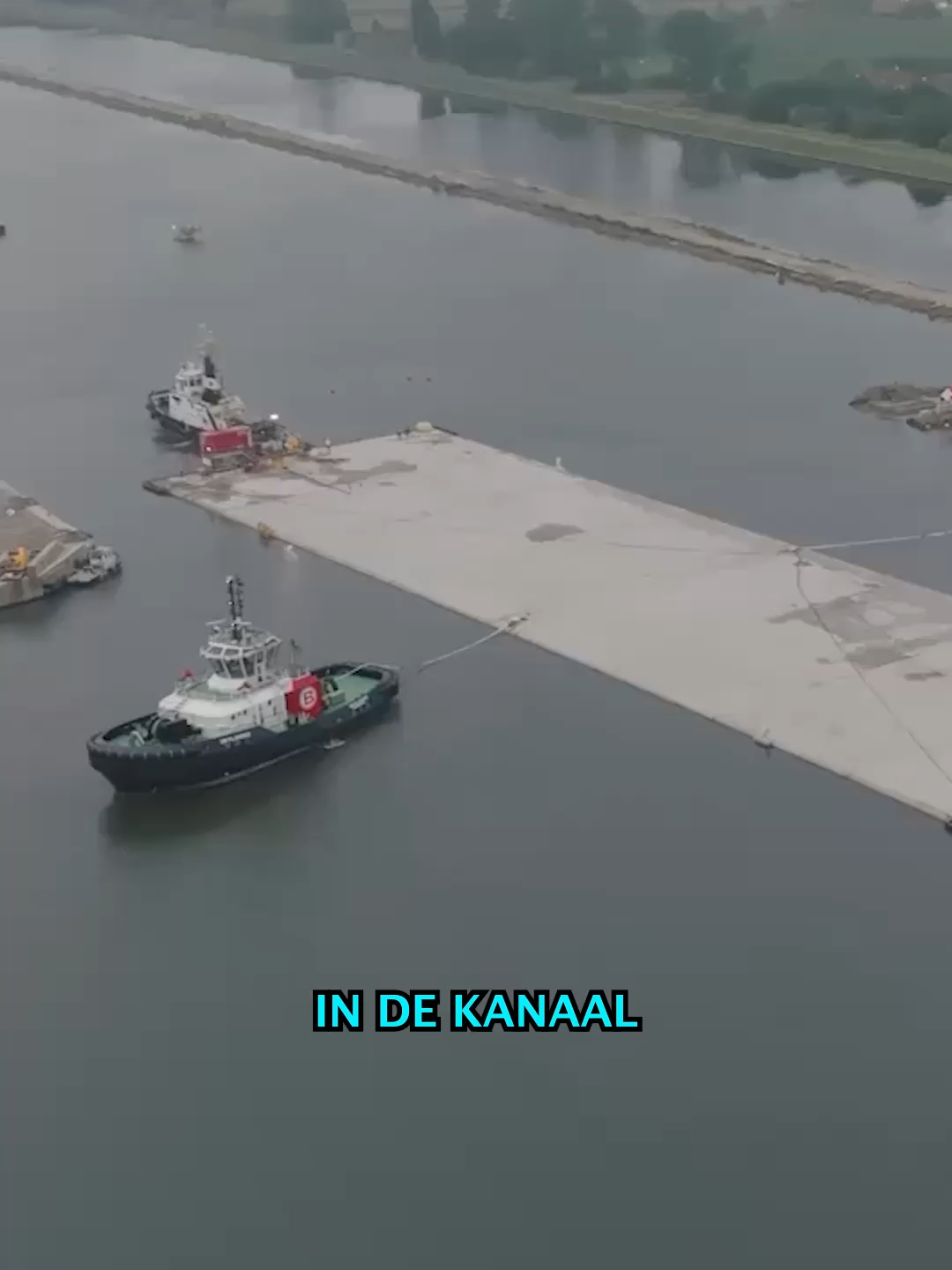POV: mijn brein wanneer ik lees dat de brandweer op een tunneldeel een evacuatieoefening doet. Gelukkig is het maar een oefening. De brandweer test momenteel een crisisscenario op een drijvend tunneldeel in het Doeldok. #voorjou #2025 #foryoupage #oosterweelverbinding