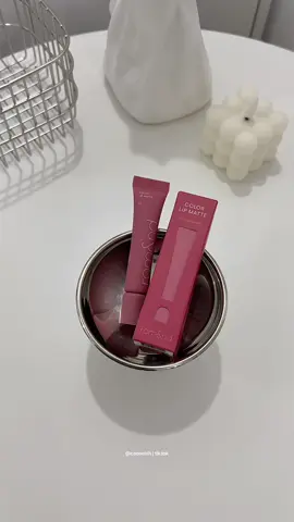 i mean!? look how blurring she is😩🎀 #romand #colorlipmatte #romandlipmatte #blurringliptint #makeup 