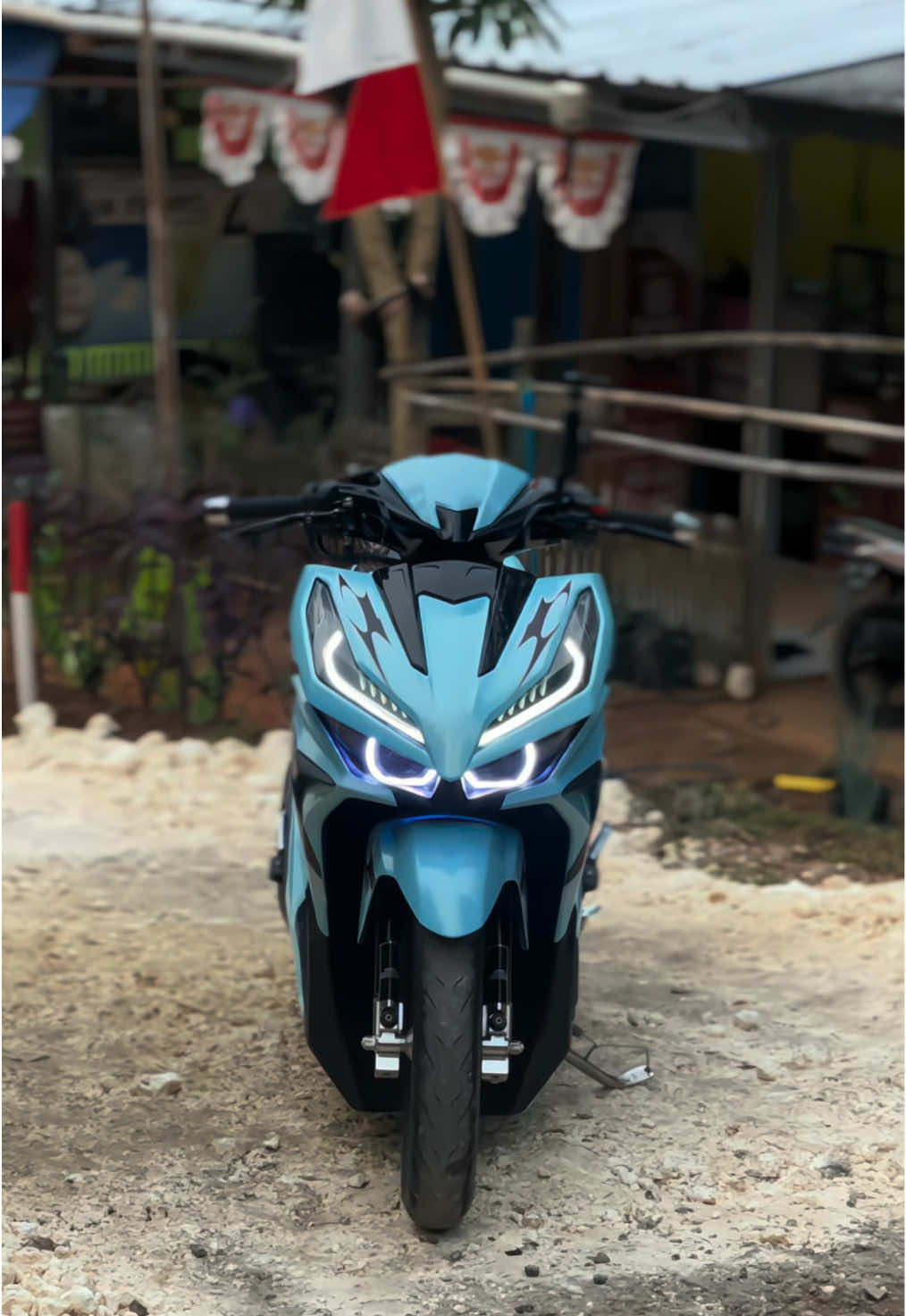 Cakep pake striping model Vietnam🥶🤩#striping #stripingvietnam #vietnamstyle🇻🇳 #stripingvario125new 