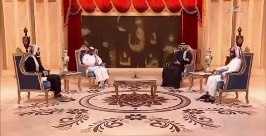 « انا لاشفت احكاك مدري وش اقول  ‏كنه يضيق — الكون عقب اتساعه » ‏- قرينيس المري . ‏  ‏#fyp #قصيد #ابيات #قرينيس_المري 