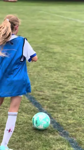 What a goal! 🔥#footballtiktok #footballtraining #footballcoaching #footballcoach #girlsfootball 
