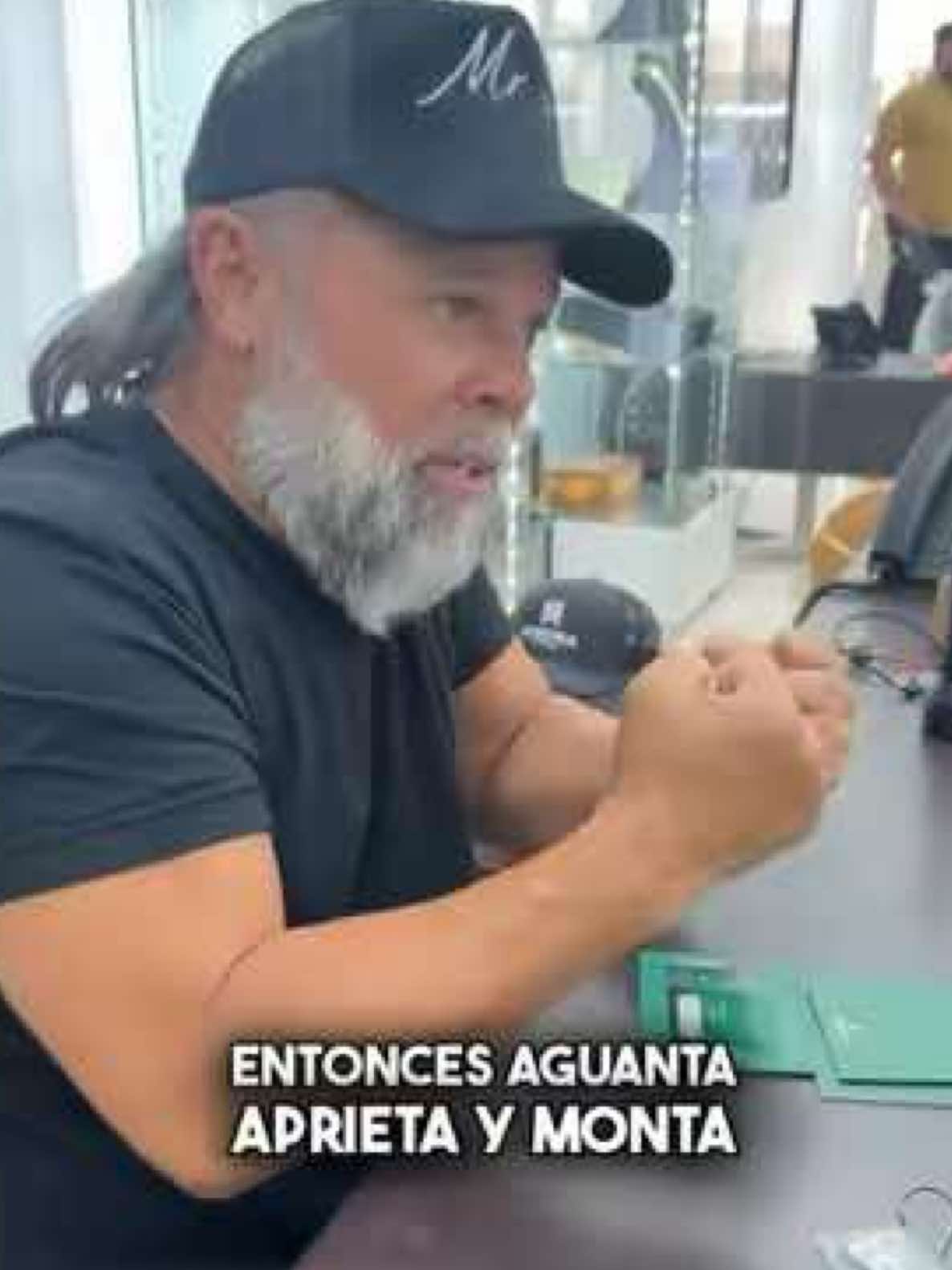 Entonces aguanta, aprieta, y monta el caballo🐎🤣