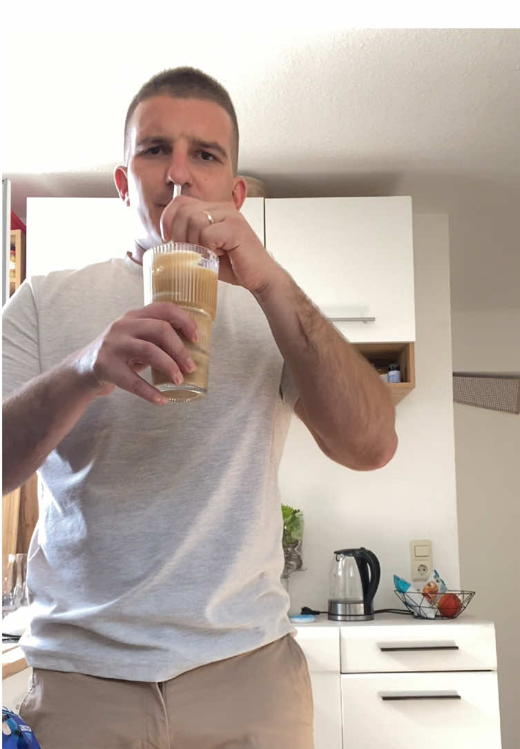 #icedcoffee #nescafe #cafe #espresso #HomeCafe #icecream #foryou #asmr #homebarista 