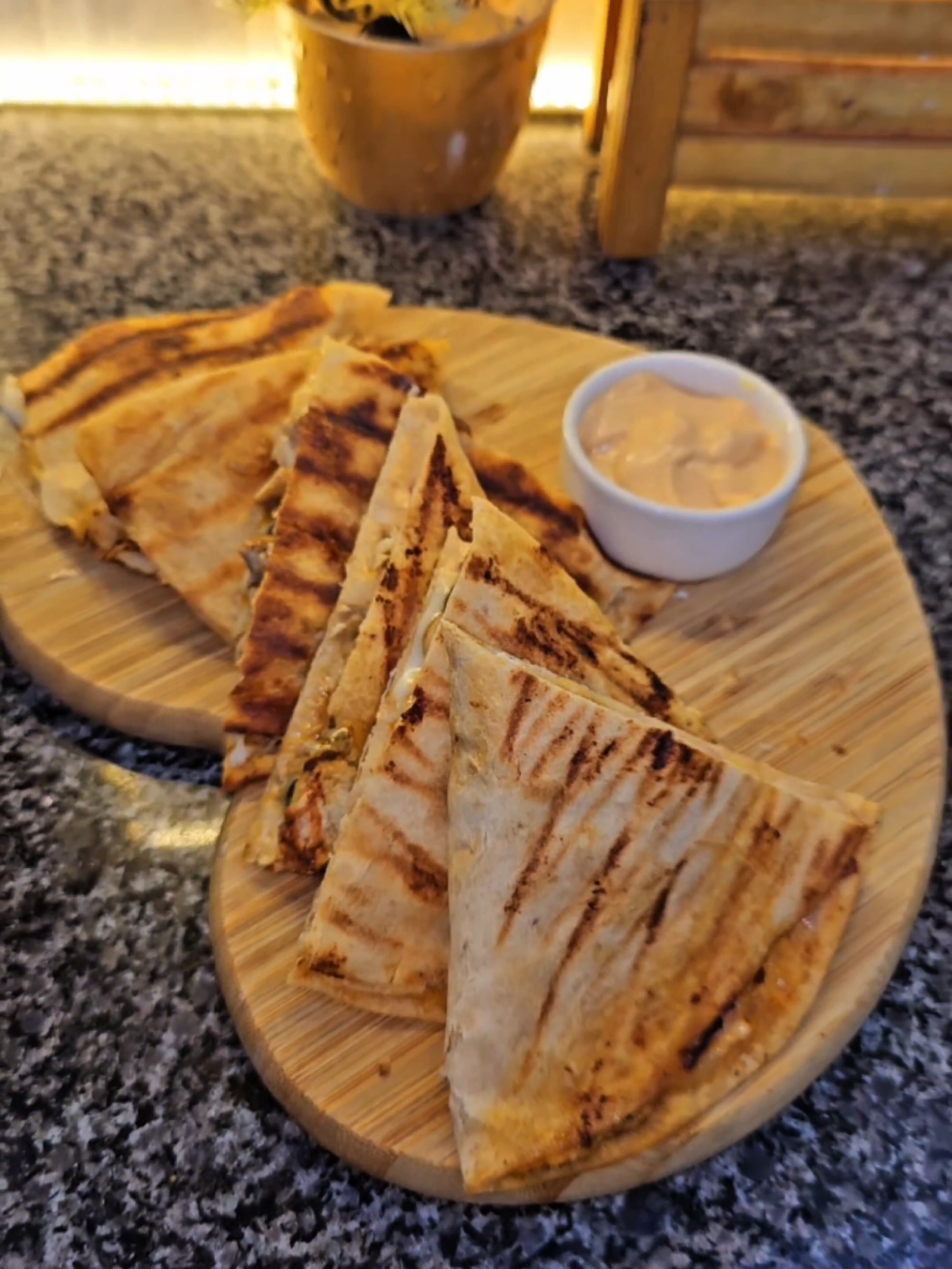 pizza Wrap recipe #foryou #fyp #nmkitchenvlogs #Foodie #viral #viralreels #food #homecooking #cooking #delicious #pak #recipies #quickrecipies #easyrecipies #recipecreator #recipevideo #viralvideos #trendingreels #trendingrecipe #pakistanifoodvolgers #homemade #foodcreator #yummy #homechief #tiktokkhany #femalefoodcreator #foodcutting #healthyfood #foryoupage #tiktokfood #fypviral #kitchen #kitchenfood #artofcooking #explore #shorts 