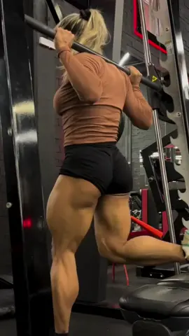 Vivi Marcucci❗️🔥💪🏽🍑 #GymTok #Fitness #gym #training #maromba #musculação #shapeshift #fitgirl #gymrat #athlete #bodybuilding #gymgirls #welness #glutes 