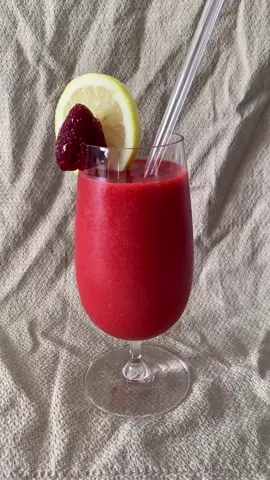 Strawberry Juice (Cheesecake Factory Style) @noa.tasty 1 large serving | 10 minutes 3 tablespoons sugar 2 tablespoons lemon juice, freshly squeezed 7 to 10 ounces/200 to 300 grams frozen strawberries ½ cup cold water 2 tablespoons boiling water (for dissolving sugar) In a small heatproof bowl, combine the sugar and boiling water, stirring until fully dissolved. Pour the lemon juice into a blender. Add the frozen strawberries, cold water, and sugar mixture. Blend on high speed until the strawberries are fully crushed and the juice is completely smooth. Taste and adjust sweetness if needed. Pour into a tall 15-ounce/450-milliliter glass and serve immediately while cold. #strawberryjuice #strawberryrecipes #veganfruitdrink #cheesecakefactoryrecipe 