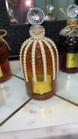 Now THESE are perfumes.  @Guerlain thank you @Salwa Hass for this amazing experience 😊 #perfumetok 