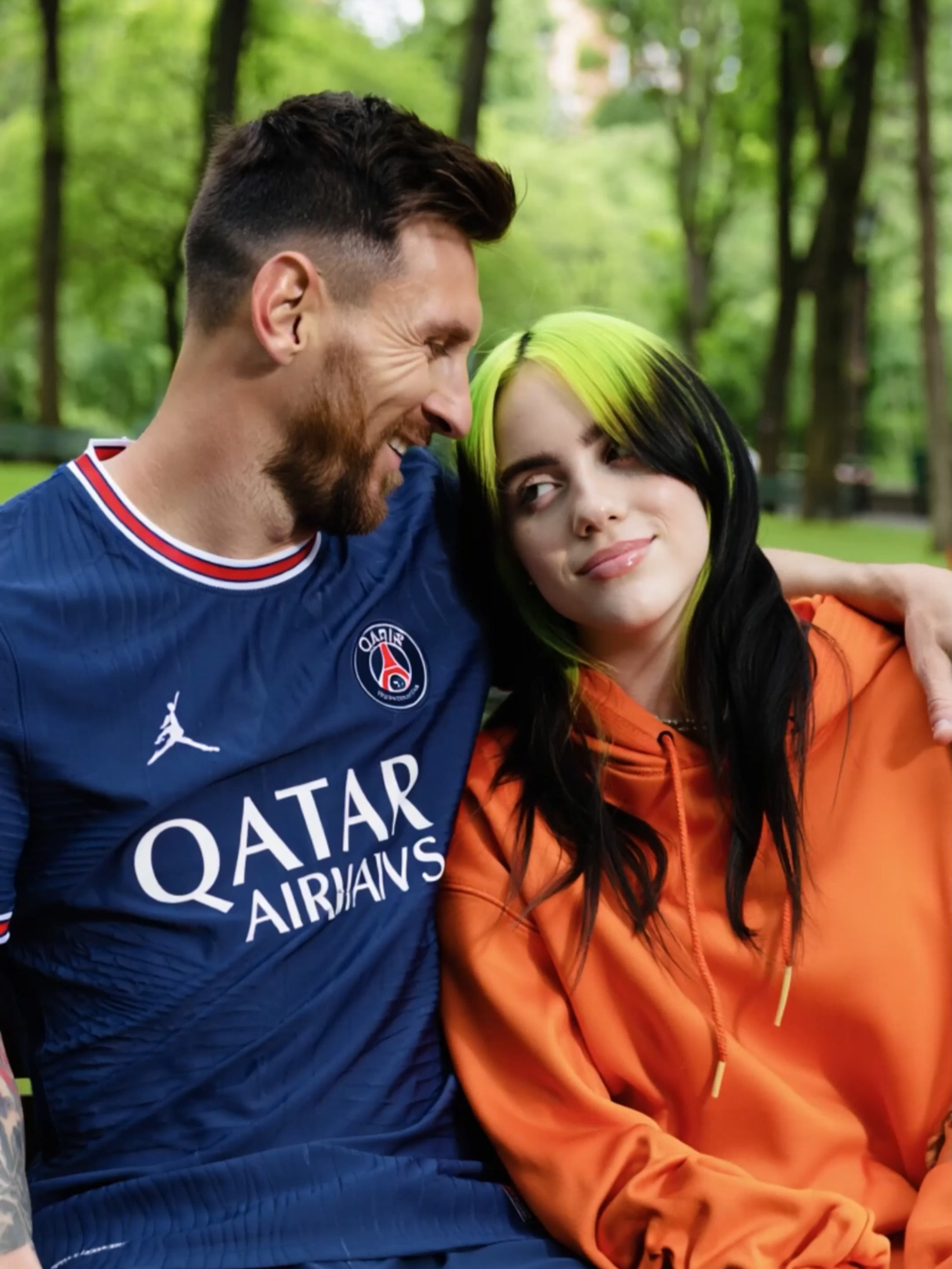 Ronaldo snaps Messi & Billie’s date—Antonela reacts! 📷🔥 Follow & Share ✅ #ai #ronaldo #messi #cristiano #realmadrid #barcelona #football #aivideo #funny #مسی #رونالدو #میسي