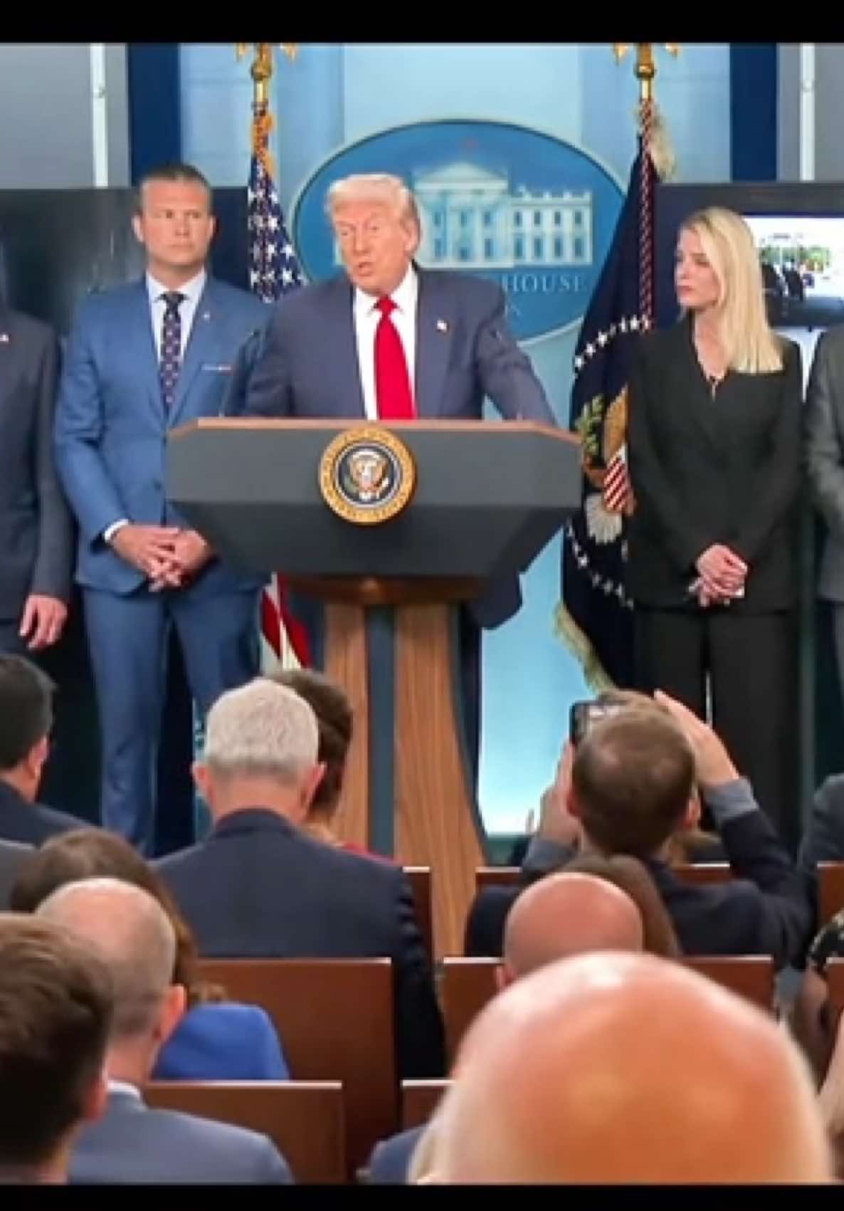 Trump addresses crime in D.C.! 🇺🇸 #donaldtrump #crimecontrol #presidenttrump #breakingnews #usanews 