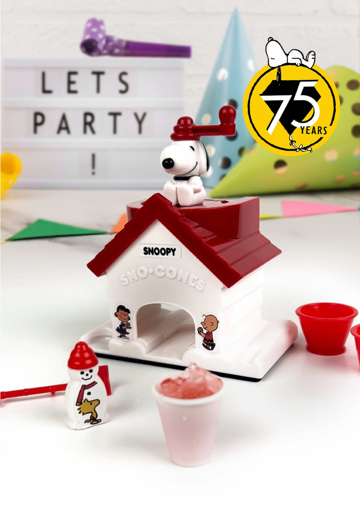 Party hats on, let’s celebrate! Happy Birthday, Snoopy!🥳🎂 Let's dance the night away in true Peanuts spirit🎈🕺🎉 #SuperImpulse #SuperImpulseToys #Nostalgia #Snoopy #Peanuts         