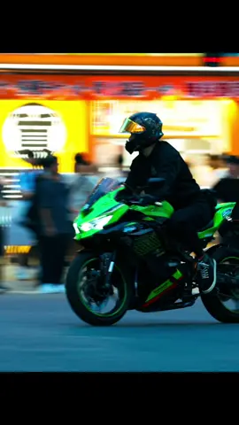 Motorcycle in Japan 🇯🇵🔥📸 #photo #photography #Motorsport #motorcycle #motorbike #bikelover #motogp #bikergirl #bikelife and 