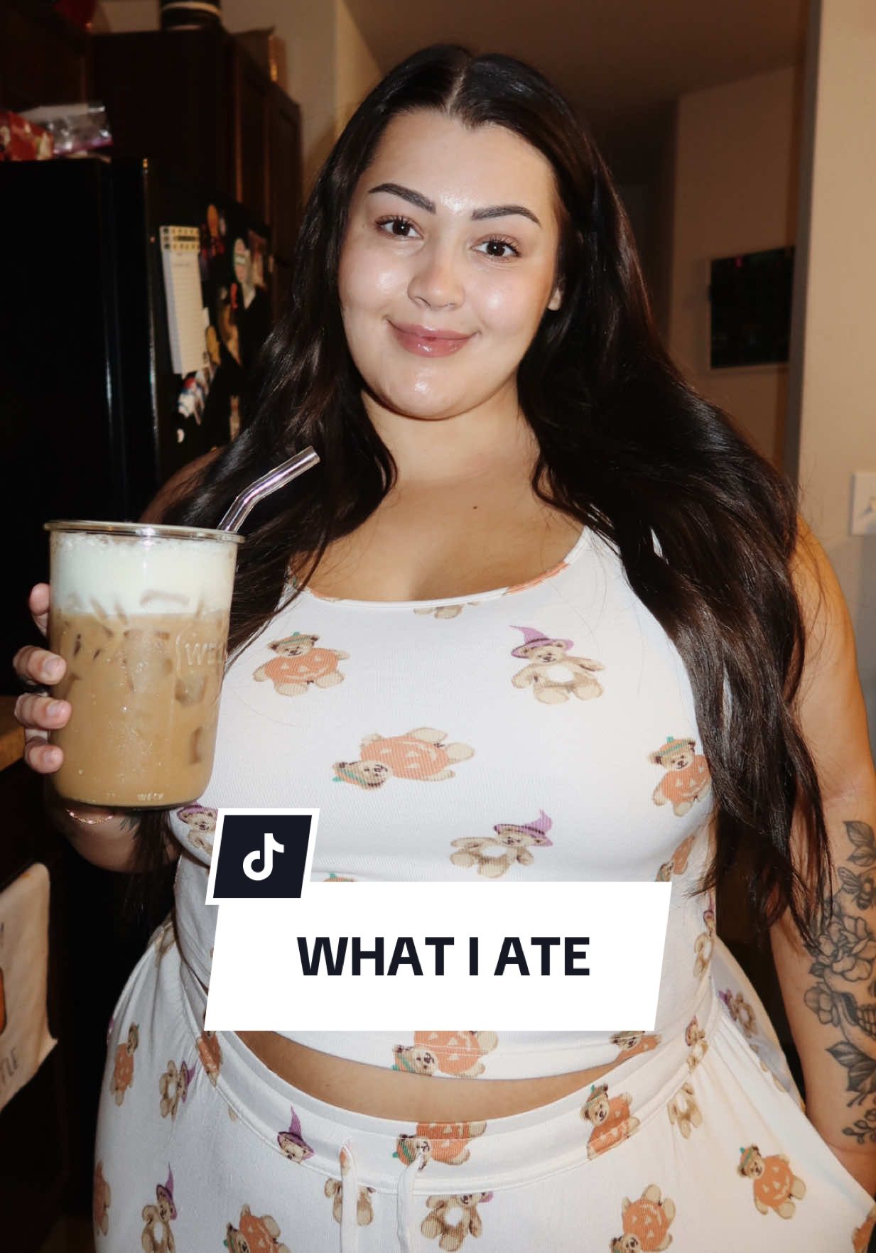 Have y’all ever tried a salad?? 🥗#whatieatinaday #wieiad #mealideas #asmr #eatwithme  @Alani Nutrition 
