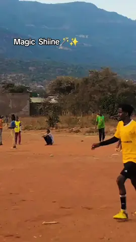 #Magic shine @Yahya sheru @Yuuye bidix̌ò @DAAFACA_GOORO[SALLE⁴⚽️☠️🐐] @@Goolhayaha Gobalka 🧤⚽️🥇 @MuuD🔥🐐 @KHADAR AKRAM JR_4️⃣1️⃣ @NuuNegomez07 @Mulkile @SOMOW(22) 