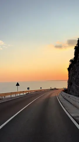 No words needed… 🫠@Yll Limani #albania #ylllimani #velipoje #shengjin #sunset 