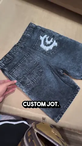 Customized Apparel & Clothing Manufacturer Thinking To Startup a Clothing Brand. ARGON FABRICS ‼️ is here to Provide Cut and Sew. We are Manufacturer & Exporter of Sportswear, Activewear, Casual Wear, Gym wear Etc.. Available at reasonable Prices. Quick production lead time for custom orders.    ⭐ • Standard Color & Size ⭐️ Customize Screen Printing/Sublimation/ Embroidery ⭐️Your Private Logo ⭐️Worldwide Shipping via DHL, FedEx, UPS, etc. 👉🏻Available in all colors 👉🏻All Sizes Available 👉🏻Your company label and tags 👉🏻Your Private Logo 👉🏻All types of Printing, Heat Press, Embroidery, Chenille Embroidery, Rhinestone, and Sublimation services 🤝🏻 #usa🇺🇸 #manfacturing #fabric #bulk #bussinessman #growyourbusiness #exporter #yoman #printing #screenprinting #cheapprice_goodquality #dmusnow📲 #sample #clothingbrand #bestmanufacturers 