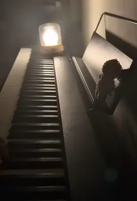 cover thử tí 😵‍💫 #piano #xuhuong #pianomusic #fallinflowerseventeen  #xuhuongtiktok 