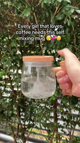 #coffee #coffeemug #tiktokmademebuyit #mug #mixingmug we all love this coffee mug because it’s automatic and fast to blend your stuff #selfstirringmug #selfmixingmug #imjustagirl #coffeelover 