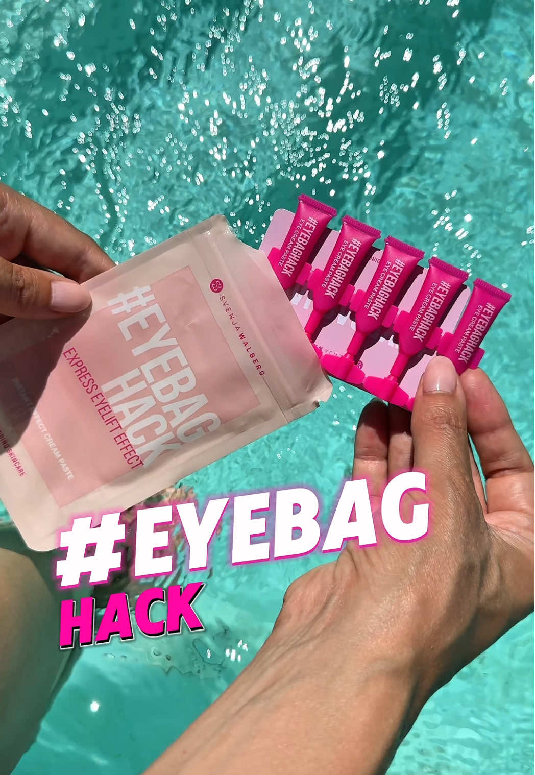 Der durchsichtige Straffungsfilm glättet in Sekunden – für Augen, die wacher und strahlender wirken. In praktischen Mini-Tuben verpackt, passt #Eyebaghack in jede Tasche. #svenjawalberg #hautpflegetipps #tränensäcke #augencreme #effektkosmetik 
