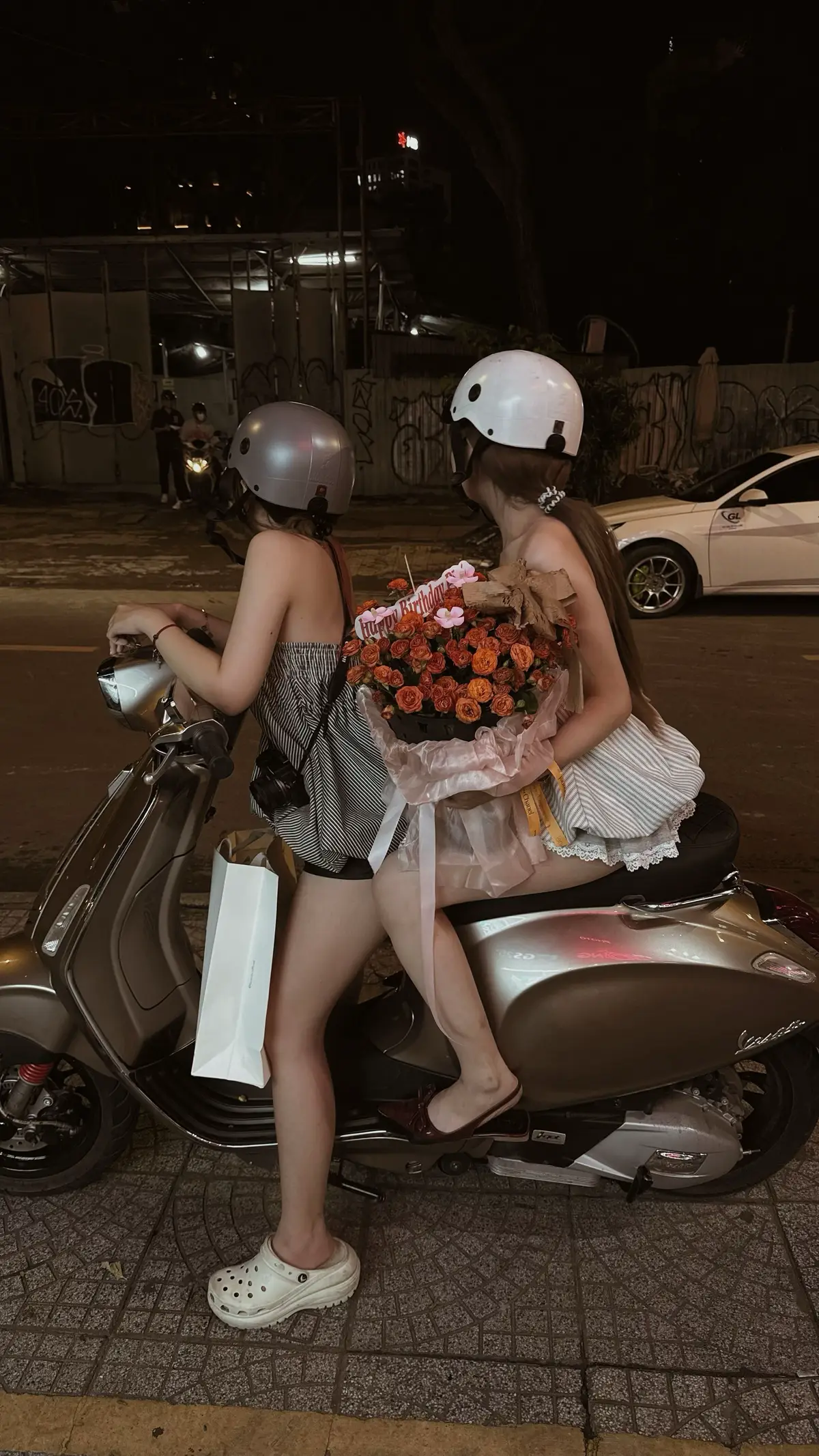 bạn hiền ơi 😓