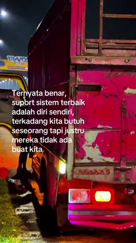 Siksa dirimu dengan pekerjaanmu, buatlah badanmu lelah. Ingat tidak ada yg peduli dengan keadaanmu ketika kamu susah.. #fyp #driverstory #justkonten #storytruck 