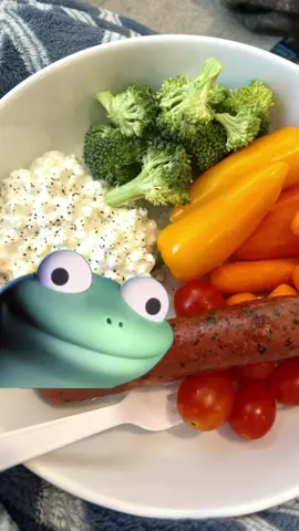Cant get enough of this Lizard… anywho looking for serious talent and streamers whether you game, drum, sing, DJ to join our agency to help you fulfill your goals! Join today for free and please check your invites after you are approved! #fyp #streamer 