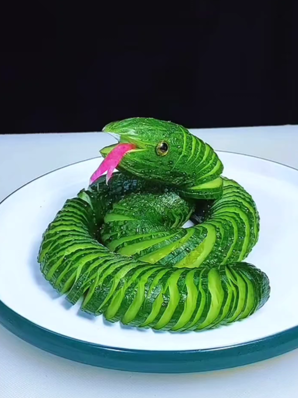 Amazing Cutting Art #craving #cuttingshapes #foodtransformation #art #satisfyingcuts #fruitart #satisfying #relaxing 