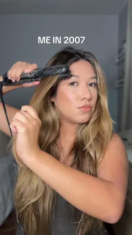 I swear by this steam straightener! Literally a game changer😍 #wavytalk @wavytalkofficial 