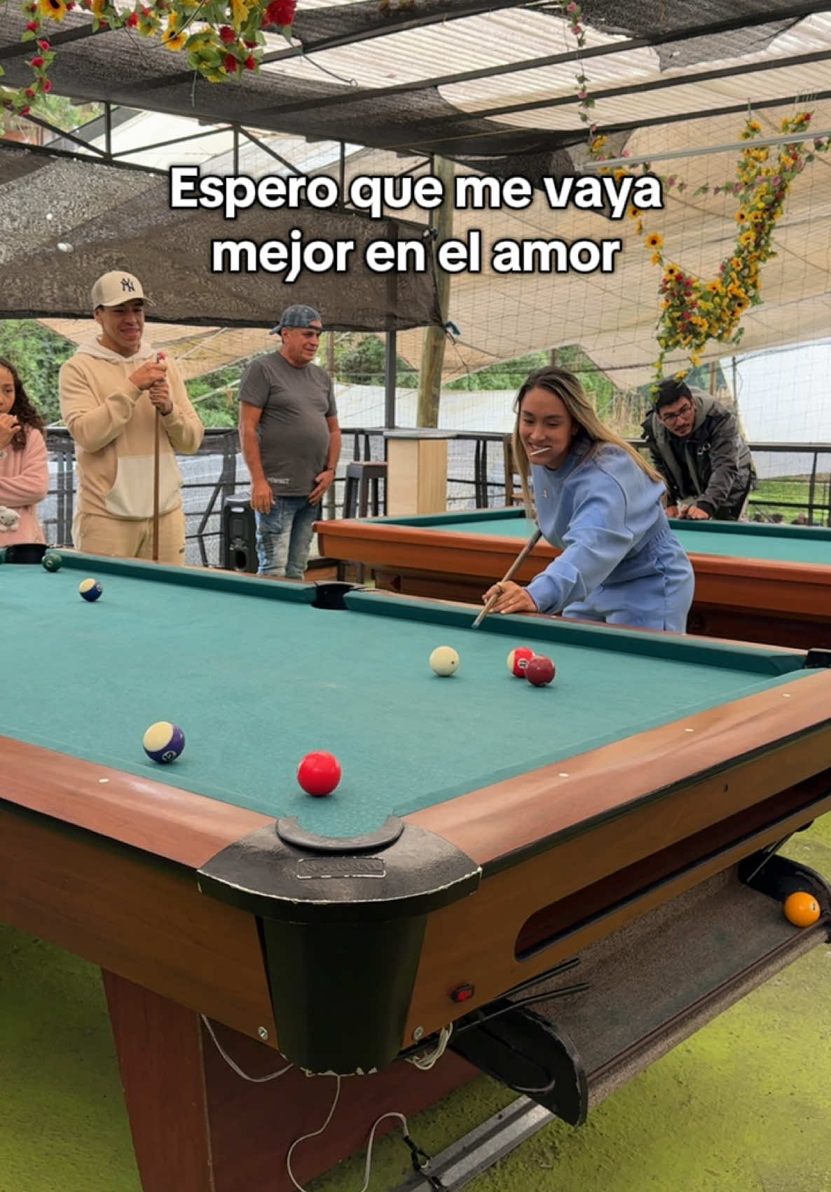 En mi defensa: se me resbaló #billar #juego #amor 