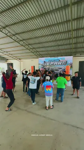 Explore Jepara asik asik @J Collection @Sami Asih Group @𝗦𝗔𝗠𝗜𝗠𝗔𝗪𝗢𝗡 𝗚𝗥𝗢𝗨𝗣 @Tonikecil24 @U trans @Sedulur Mecca @Ficoffe Store @maspidong @aasti @Ameru Ryandito @ReynaldBast @Aqsha Faja M @Dokter Cinta_Official @Bintang Rpv #dimasariefmedia #dimasariefvideo #fyp #viralvideo #tilikgarasi 