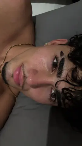 👁️👅👁️