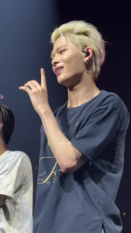 RAW! NEXT QUESTION  #niki #riki #enhypen #concert #chicago #fypシ #kpop @enhypen  